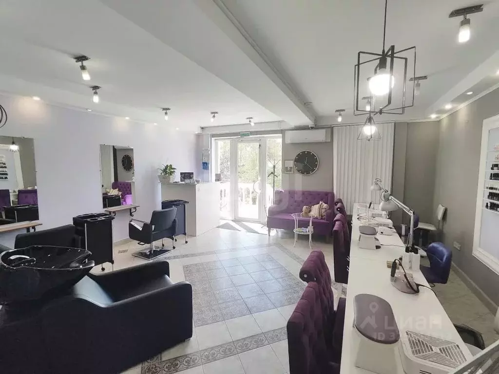 Помещение свободного назначения в Севастополь просп. Октябрьской ... - Фото 1