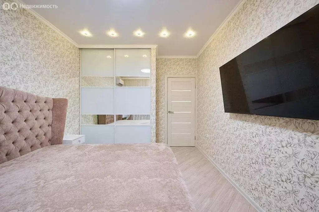 2-комнатная квартира: Краснодар, улица им. Героя Сарабеева В.И., 5к3 ... - Фото 1
