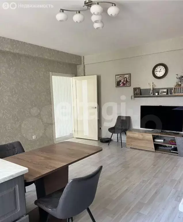 2-комнатная квартира: Пермь, улица Борчанинова, 50 (68 м) - Фото 2