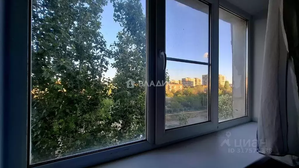 1-к кв. Волгоградская область, Волгоград ул. Маршала Еременко, 128 ... - Фото 0