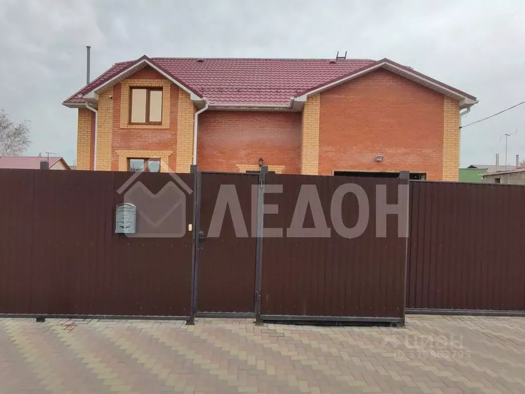 Коттедж в Омская область, Омск ул. 24-я Линия, 126 (170 м) - Фото 0