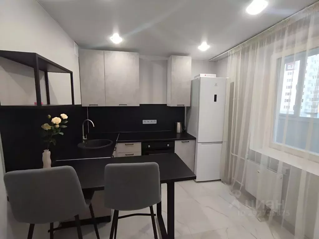 1-к кв. Тюменская область, Тюмень ул. Валентины Трофимовой, 4 (45.0 м) - Фото 1