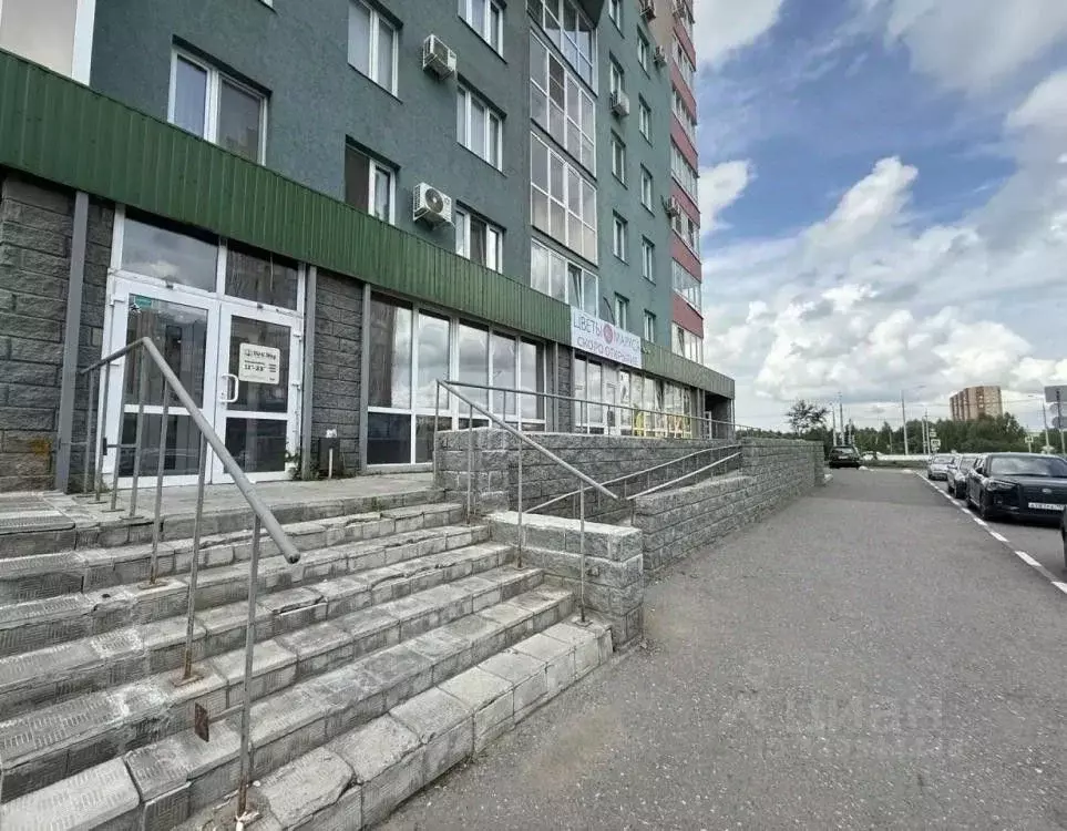 Помещение свободного назначения в Омская область, Омск бул. ... - Фото 1