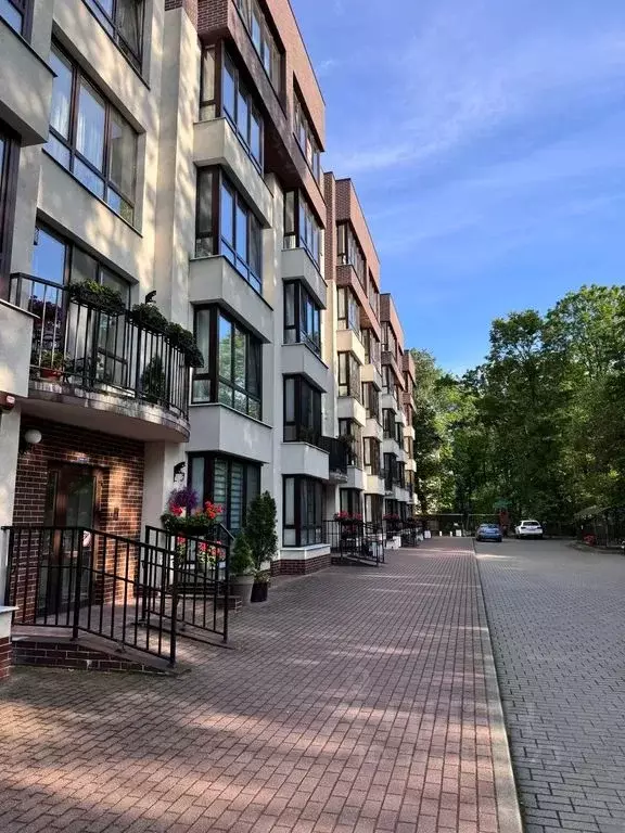 2-к кв. Калининградская область, Калининград просп. Мира, 83 (80.0 м) - Фото 1