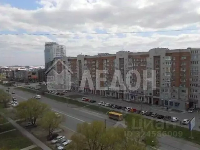 3-к кв. Омская область, Омск ул. 70 лет Октября, 18 (63.6 м) - Фото 1