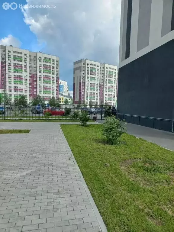 1-комнатная квартира: Тюмень, улица Валентины Трофимовой, 6 (36.2 м) - Фото 2