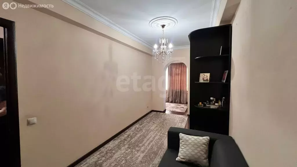 3-комнатная квартира: Махачкала, проспект Имама Шамиля, 81 (62 м) - Фото 2