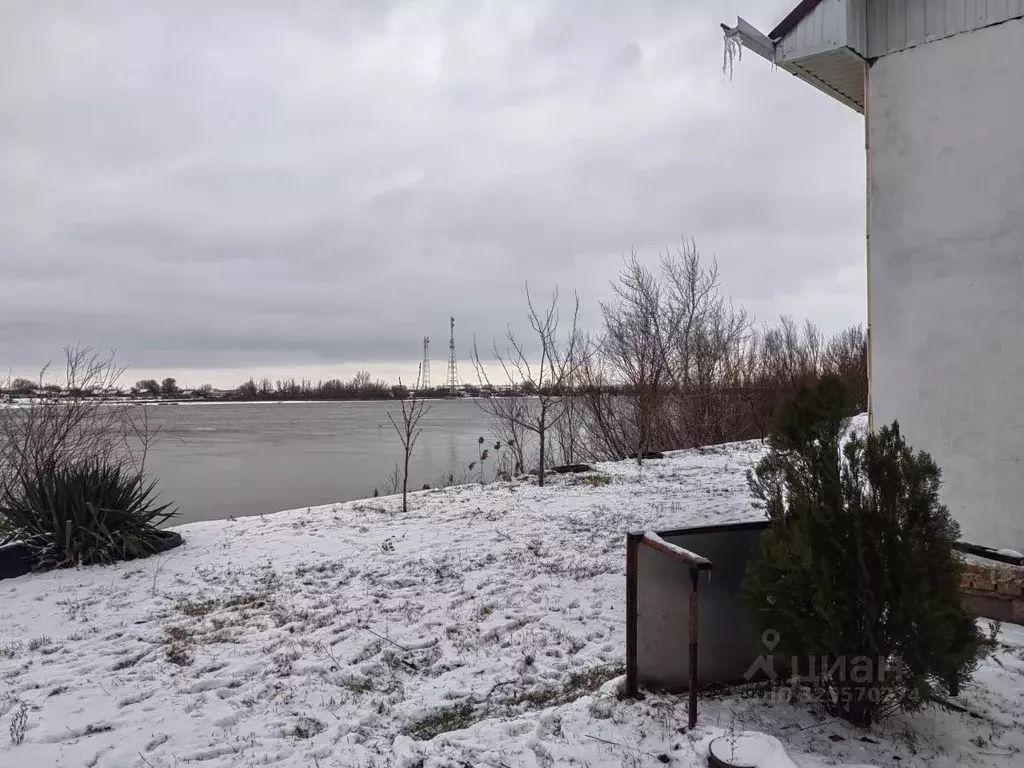 Дом в Астраханская область, Икрянинский район, с. Бахтемир Школьная ... - Фото 2