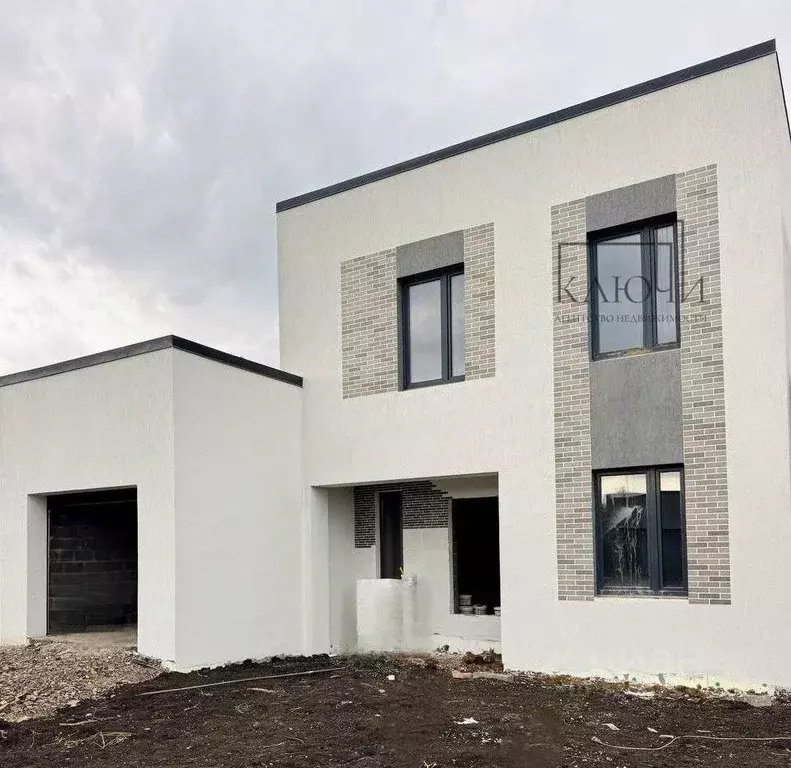 Дом в Челябинская область, Магнитогорск ул. Бирюзовая (199 м) - Фото 1