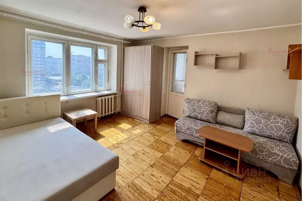 1-к кв. Свердловская область, Екатеринбург ул. Победы, 37 (32.0 м) - Фото 0