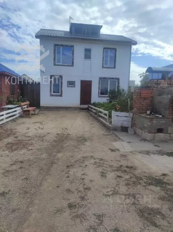 Дом в Крым, Сакский район, с. Суворовское ул. Евпаторийская, 2 (150 м) - Фото 1