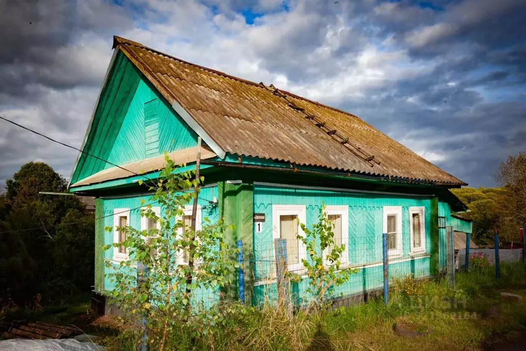 Дом в Новгородская область, Маловишерский район, Бургинское с/пос, д. ... - Фото 1