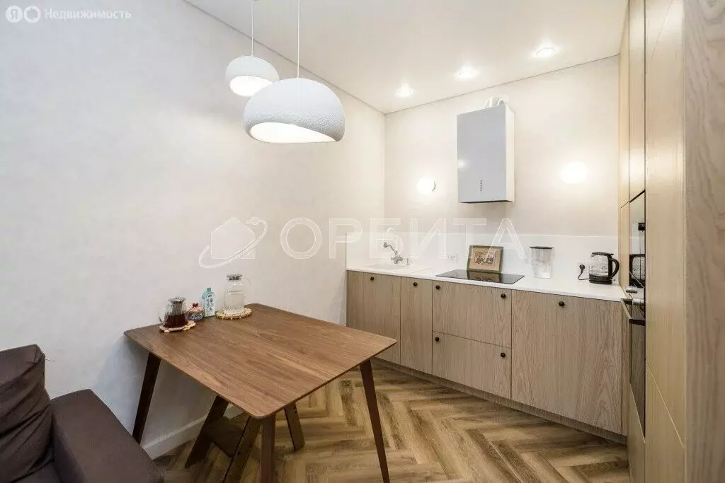 2-комнатная квартира: Тюмень, улица Игоря Комиссарова, 22 (65.26 м) - Фото 1