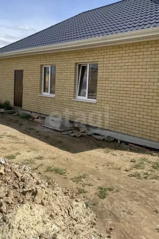 Дом в Калмыкия, Элиста ул. Имени Галдана Бошогту-хана, 15 (92 м) - Фото 0