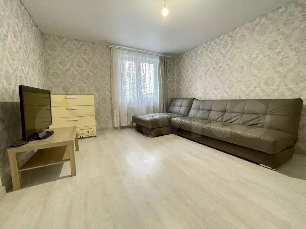 2-к. квартира, 55 м, 2/19 эт. - Фото 0