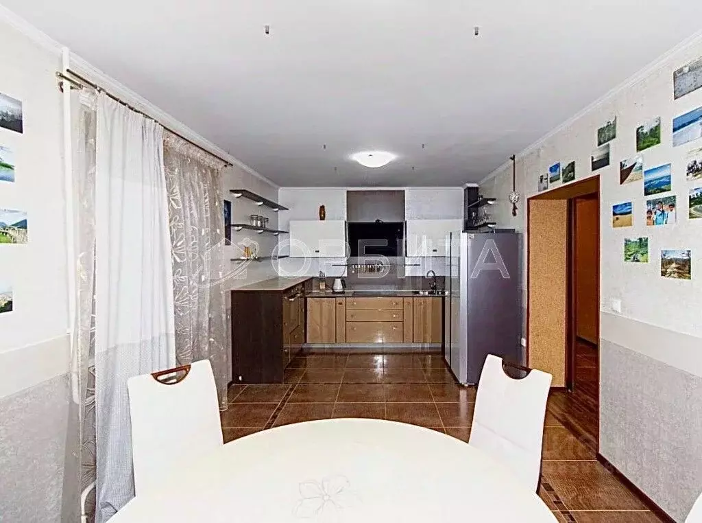 3-к кв. Тюменская область, Тюмень Депутатская ул., 80к2 (211.0 м) - Фото 1