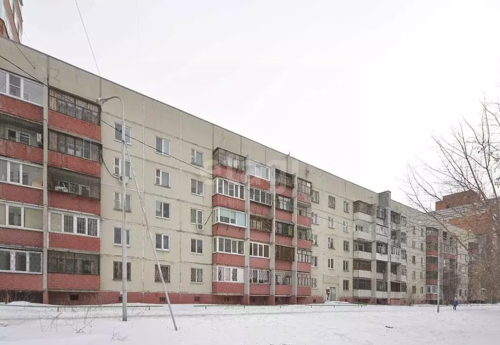 3-к кв. Тюменская область, Тюмень ул. Демьяна Бедного, 104 (65.0 м) - Фото 1