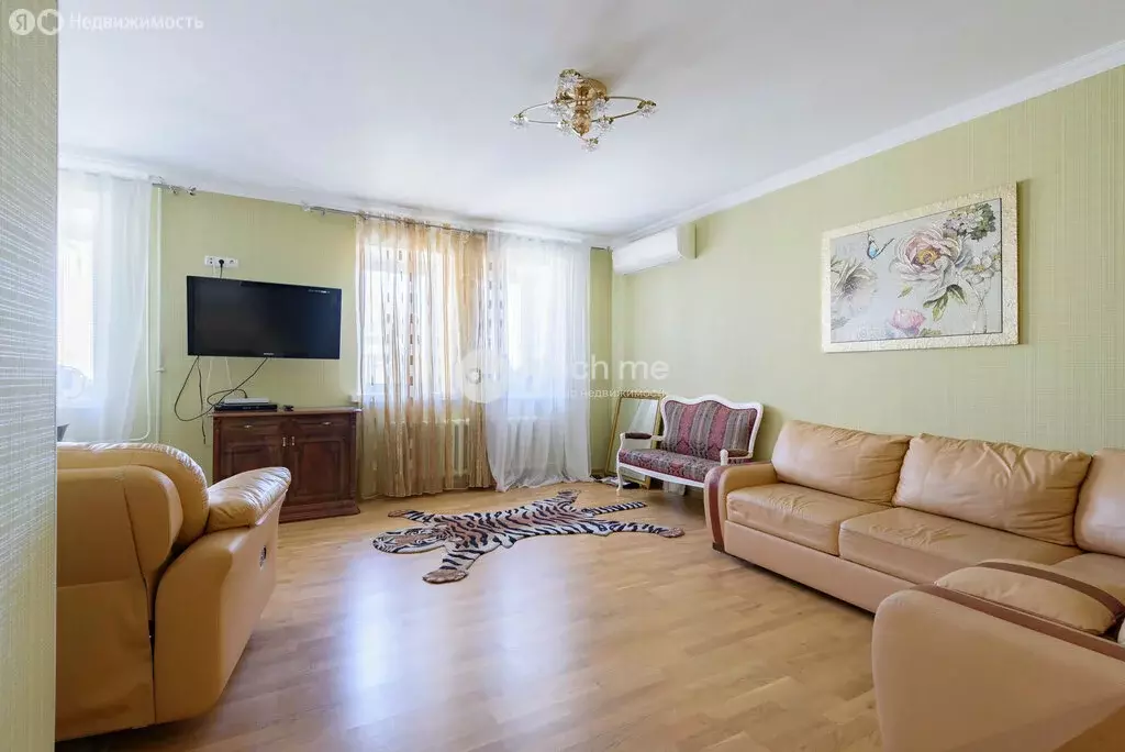 3-комнатная квартира: Казань, улица Гарифа Ахунова, 10 (110 м) - Фото 1