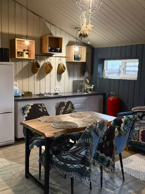 Дом в Алтай, Чемальский район, Узнезинское с/пос, с. Аскат ул. ... - Фото 1