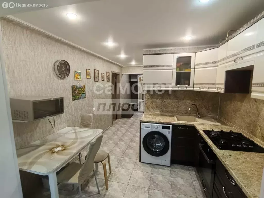 2-комнатная квартира: Туапсе, улица Полетаева, 37 (50 м) - Фото 0