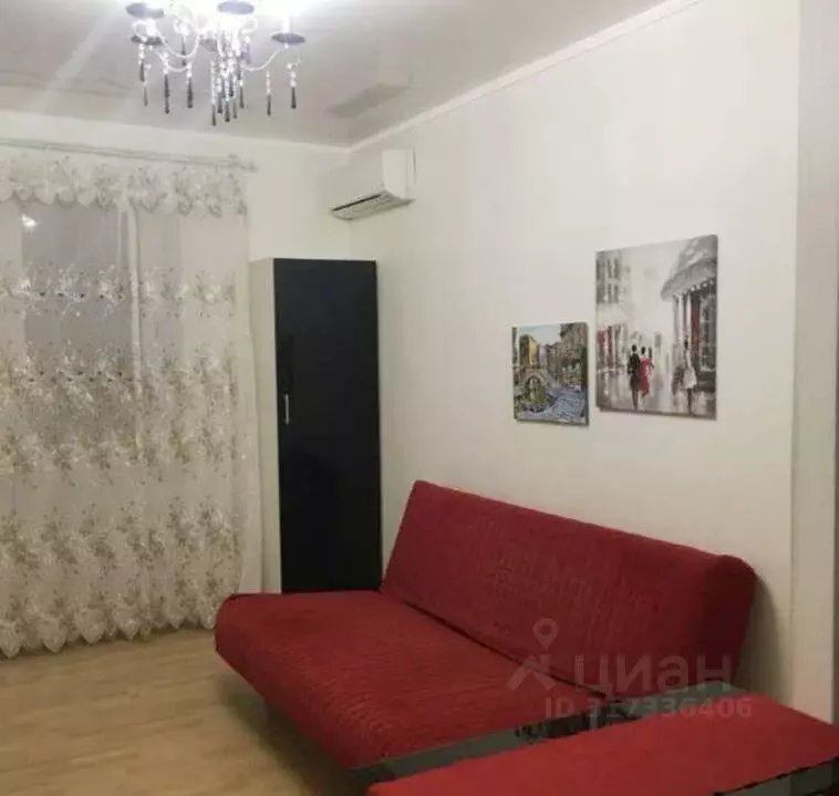 Студия Краснодарский край, Краснодар Российская ул., 72/4 (30.0 м) - Фото 1