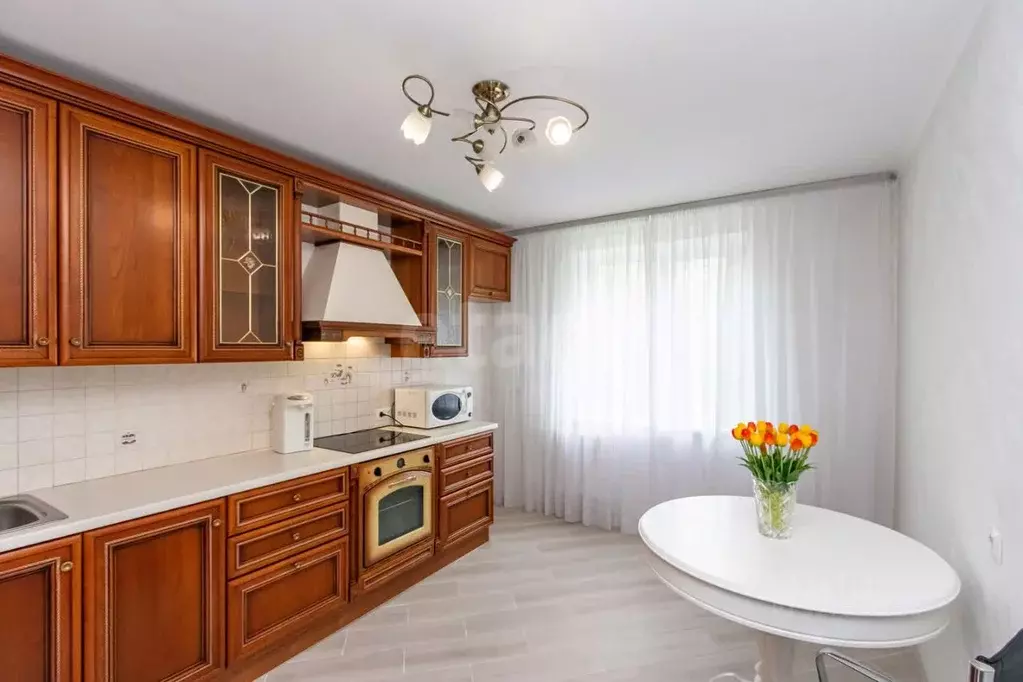 2-к кв. Тюменская область, Тюмень Магнитогорская ул., 4 (64.5 м) - Фото 1