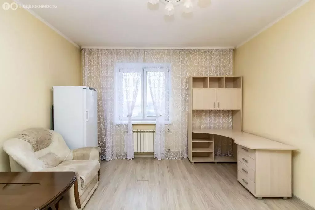 3-комнатная квартира: Тюмень, улица Малыгина, 2 (75.9 м) - Фото 1