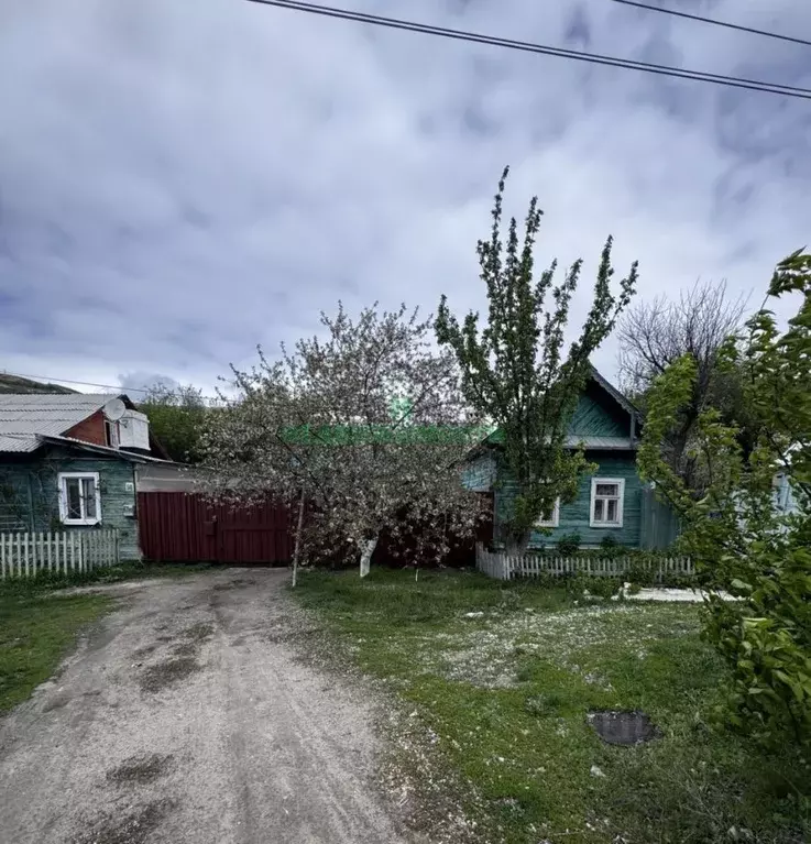 Дом в Саратовская область, Вольск ул. Цементников, 48 (48 м) - Фото 0