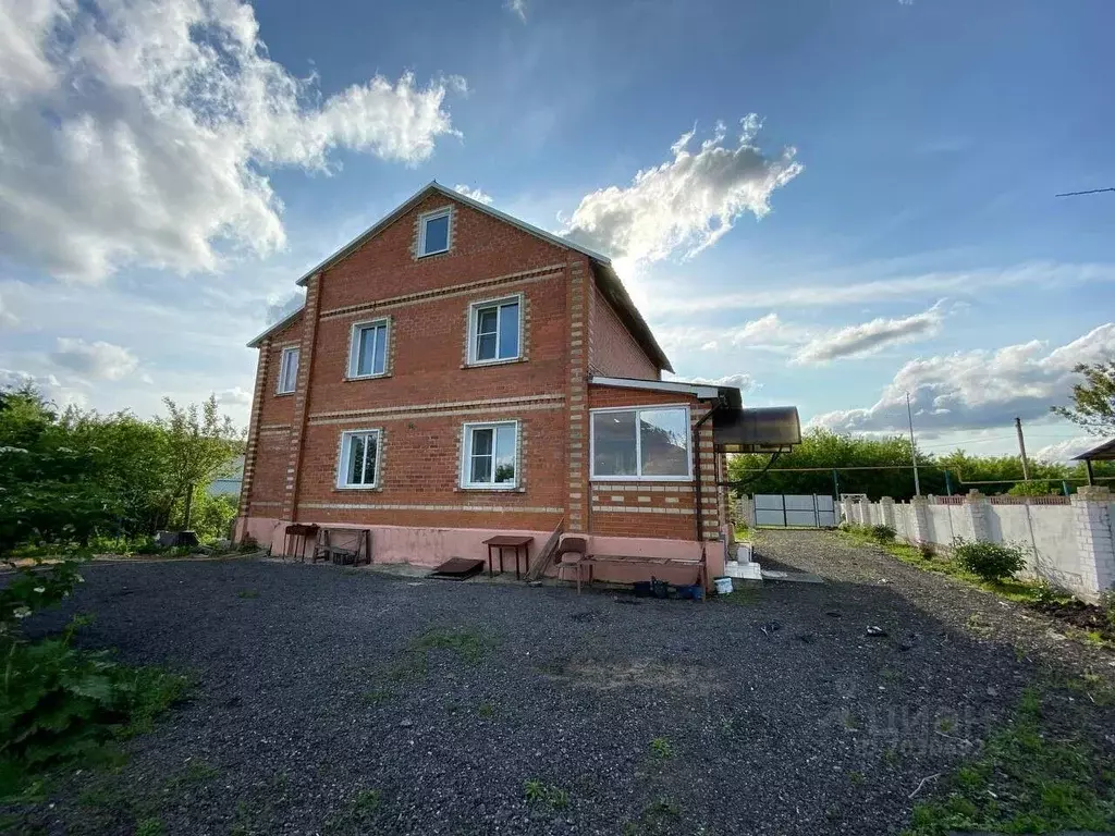 Коттедж в Белгородская область, Старооскольский городской округ, с. ... - Фото 0