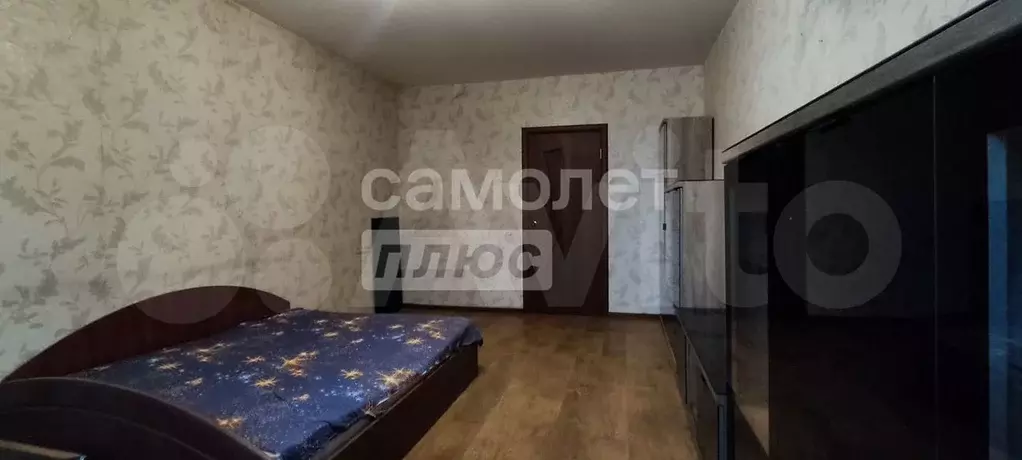 Доля в 2-к. квартире, 55,5 м, 5/10 эт. - Фото 0