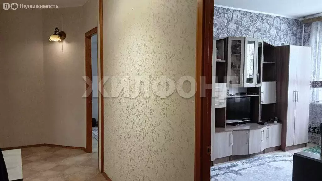 3-комнатная квартира: Новосибирск, Ученическая улица, 1 (59.2 м) - Фото 0