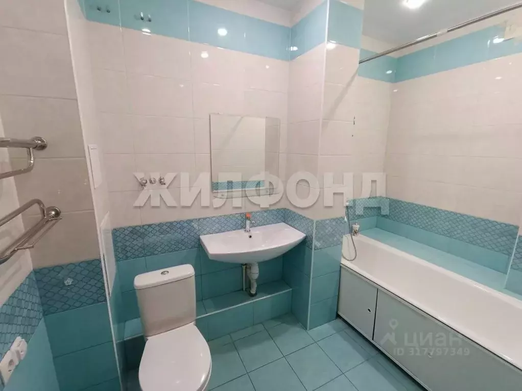 2-к кв. Новосибирская область, Новосибирск ул. Кирова, 225 (64.4 м) - Фото 0