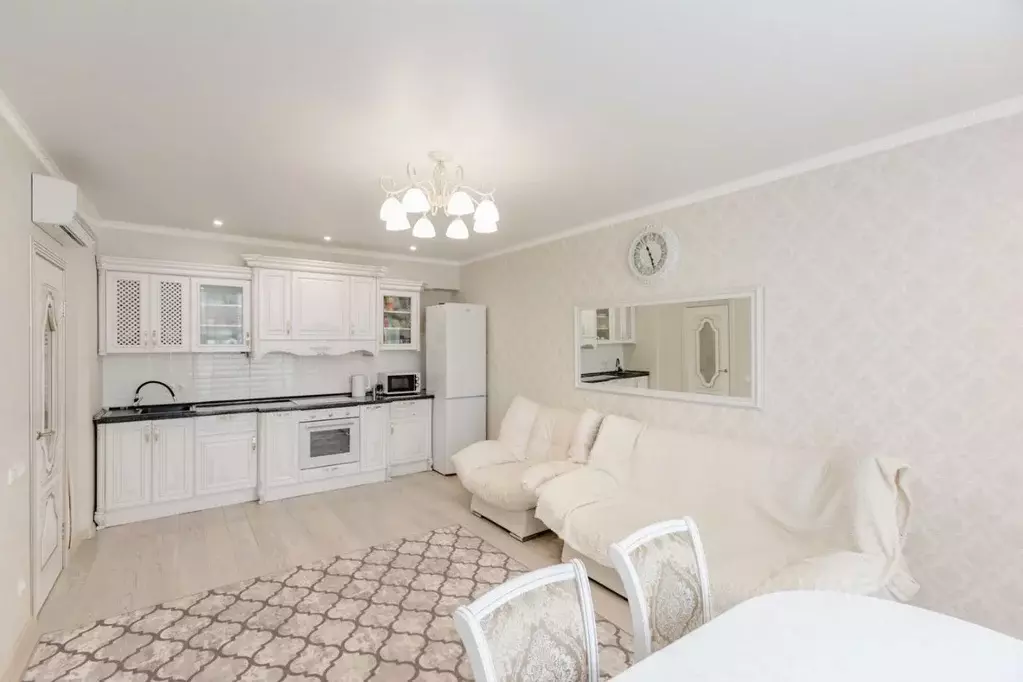 2-к кв. Астраханская область, Астрахань ул. Генерала Епишева, 1А (79.0 ... - Фото 2