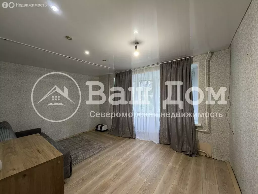 2-комнатная квартира: Североморск, улица Адмирала Головко, 1 (43 м) - Фото 0