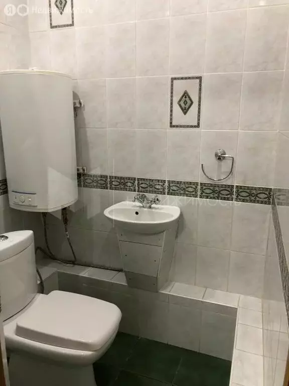 2-комнатная квартира: Тюмень, улица Пермякова, 23/1 (70.5 м) - Фото 0