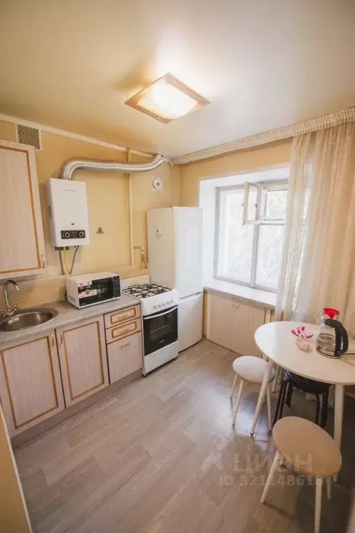 1-к кв. Татарстан, Казань ул. Хади Такташа, 101 (30.0 м) - Фото 0