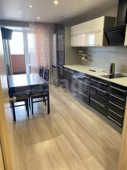 1-к. квартира, 40 м, 10/18 эт. - Фото 0