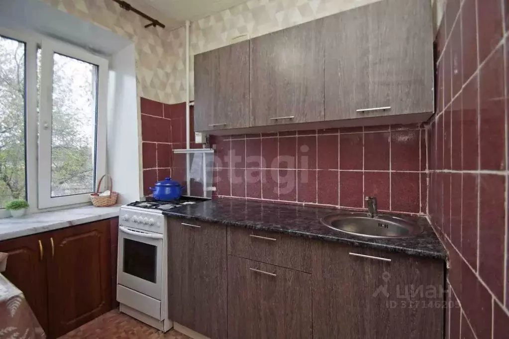 1-к кв. Омская область, Омск просп. Космический, 16А (28.7 м) - Фото 0