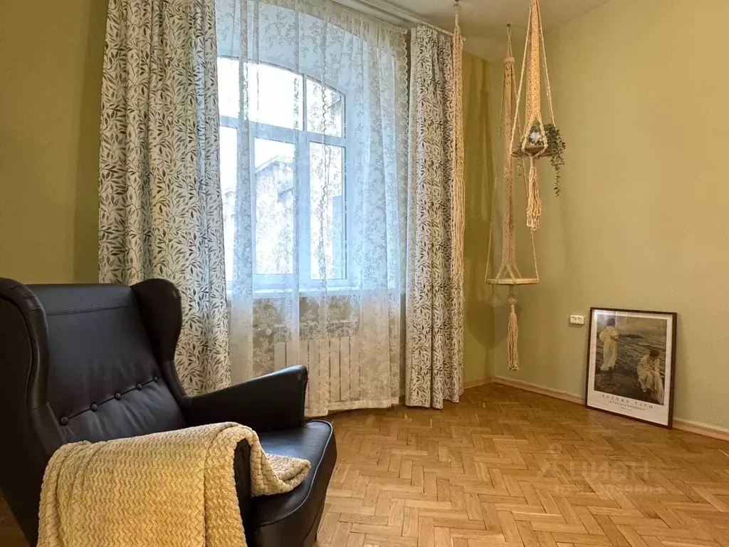 2-к кв. Санкт-Петербург 10-я Васильевского острова линия, 43 (45.6 м) - Фото 1