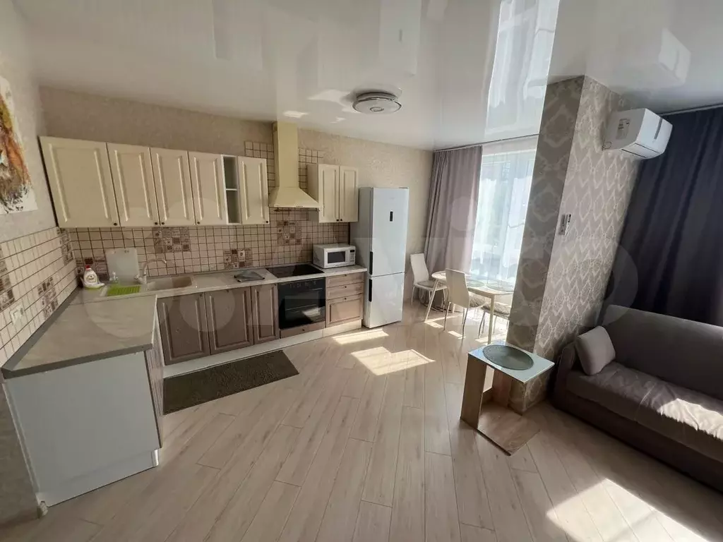 1-к. квартира, 43 м, 3/7 эт. - Фото 0