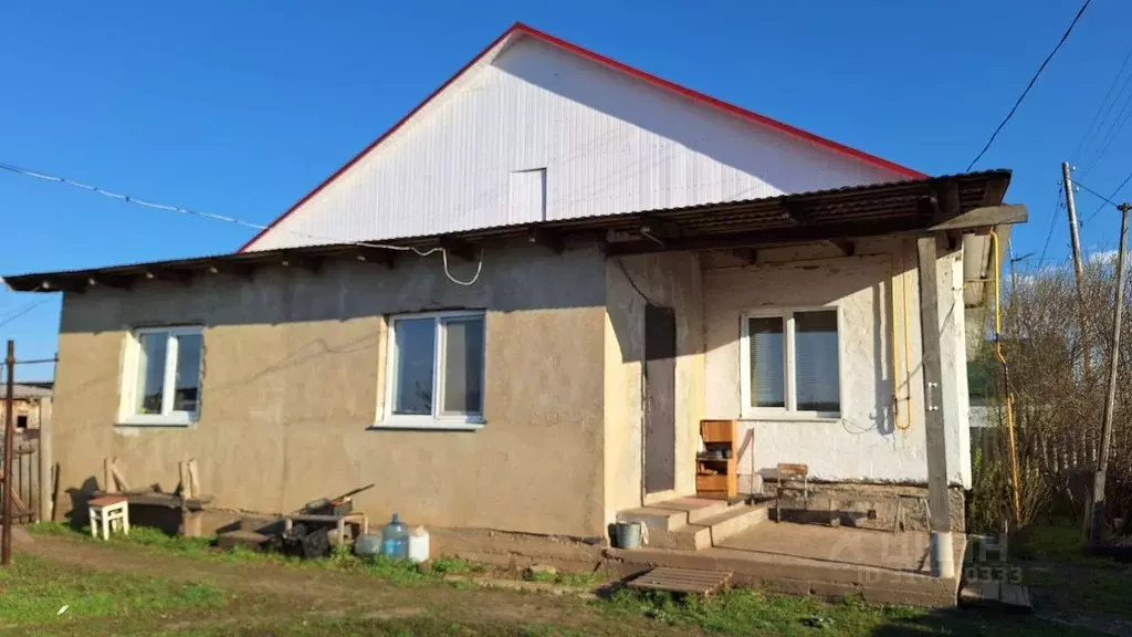 Дом в Оренбургская область, Оренбургский район, Пугачевский сельсовет, ... - Фото 0