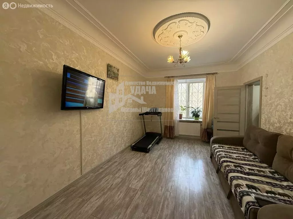 4-комнатная квартира: Орск, посёлок Строитель, переулок Синчука, 22 ... - Фото 1