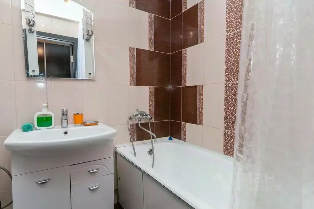 2-к кв. Красноярский край, Красноярск ул. Карла Маркса, 49 (45.0 м) - Фото 1