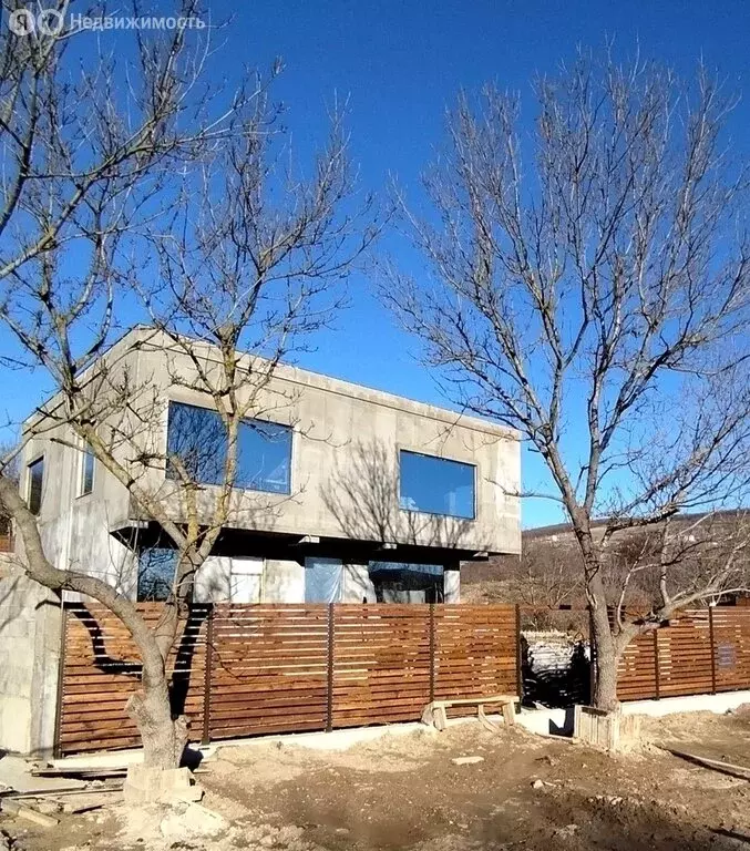 Дом в село Варваровка, Кавказская улица (362 м) - Фото 1