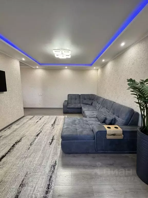 3-к кв. Астраханская область, Астрахань ул. Ахшарумова, 46 (89.8 м) - Фото 1