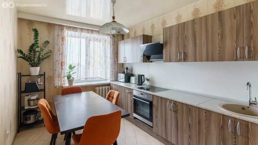 2-комнатная квартира: Тюмень, улица Чернышевского, 2Ак11 (61.8 м) - Фото 1