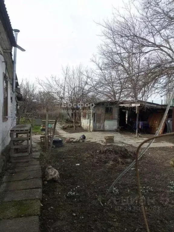 Дом в Крым, Кировское пгт ул. Дзержинского (30 м) - Фото 1