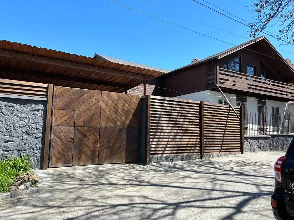 Дом в Ставропольский край, Кисловодск ул. Жуковского, 45 (120 м) - Фото 1