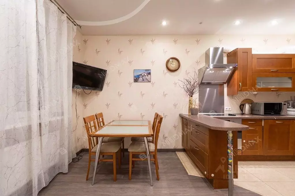 1-к кв. Санкт-Петербург ул. Большая Зеленина, 8к2 (56.4 м) - Фото 1