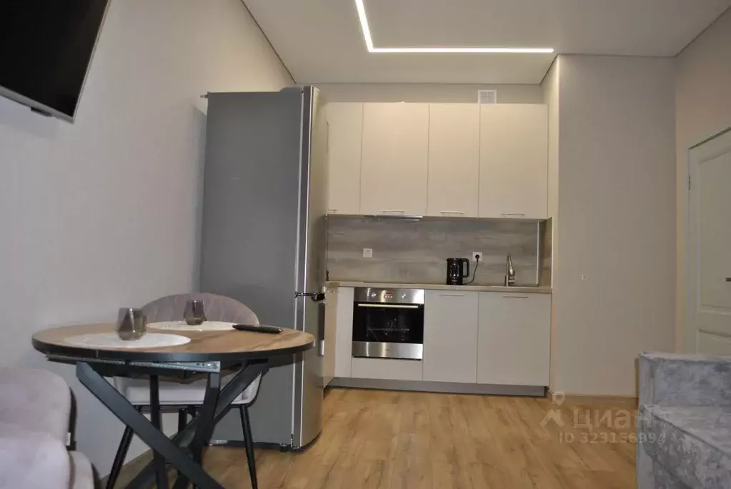 1-к кв. Тюменская область, Тюмень ул. Евгения Войнова, 7 (52.0 м) - Фото 0